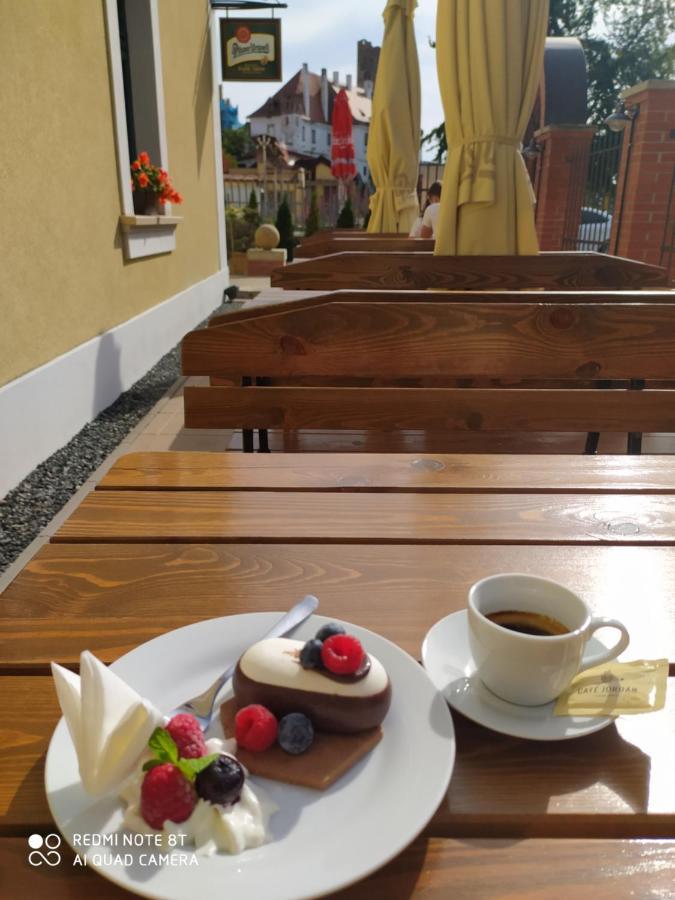 Penzion Elux Břeclav Exterior foto