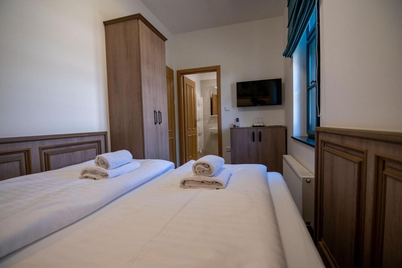 Penzion Elux Břeclav Exterior foto
