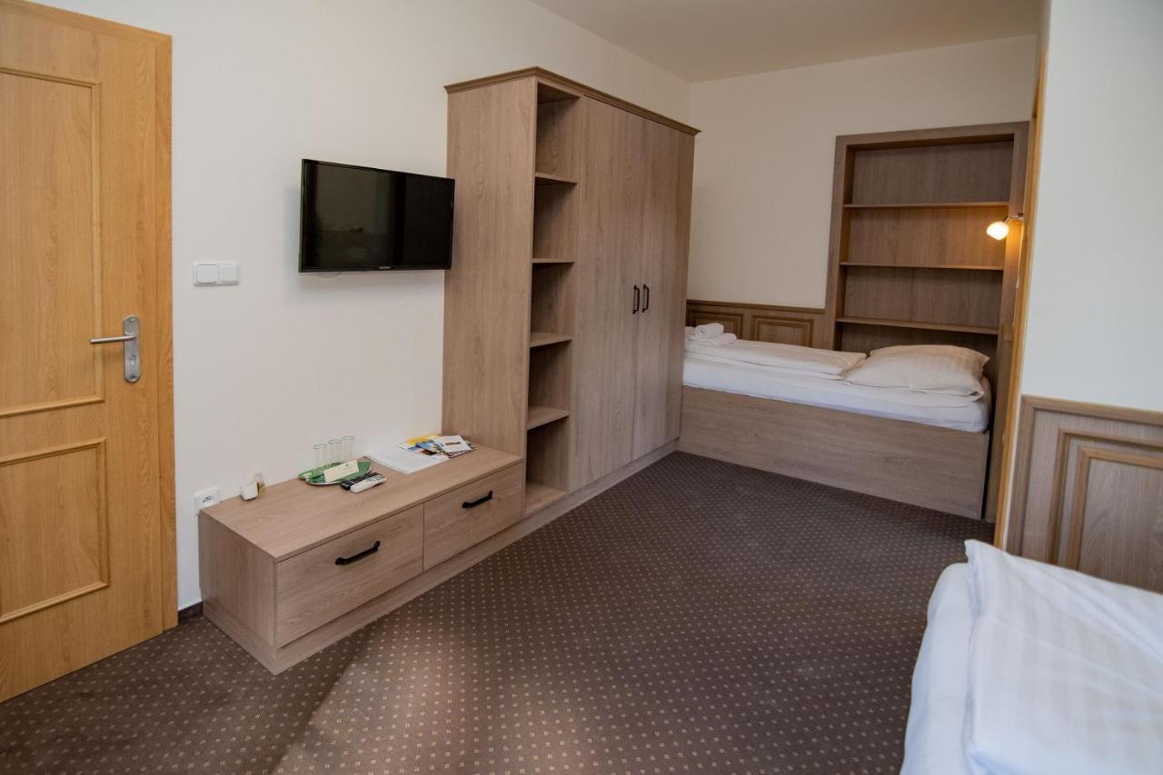 Penzion Elux Břeclav Exterior foto